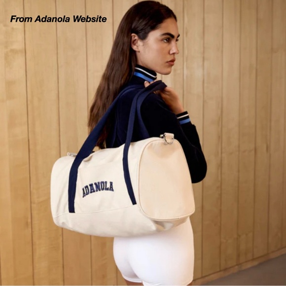 NWT: ADANOLA CONTRAST CANVAS DUFFLE BAG IN CREME/NAVY (O/S) - Picture 2 of 8